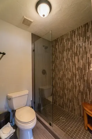 1933 Enterprise Avenue League City TX 77573
