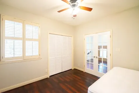 1933 Enterprise Avenue League City TX 77573