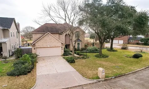 7502 Holly Court Estates Houston TX 77095