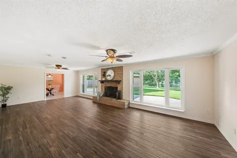 7714 Pecanwood Street Hitchcock TX 77563