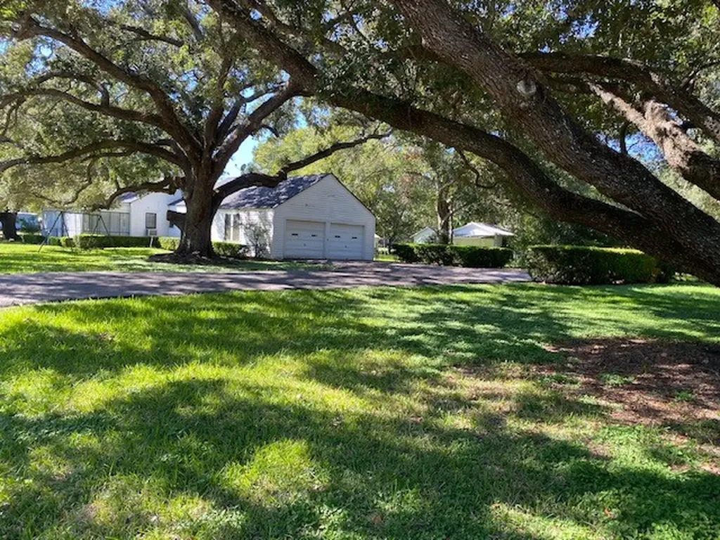 503 Main Street Garwood TX 77442
