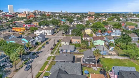 2919 Avenue K 2 Galveston TX 77550