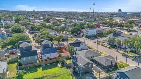 2919 Avenue K 2 Galveston TX 77550