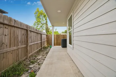 5508 Hardy Street Houston TX 77009