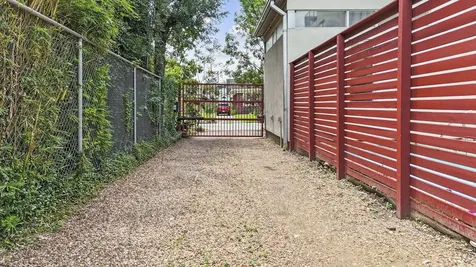 1634 Marshall Street Houston TX 77006