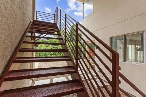 1634 Marshall Street Houston TX 77006