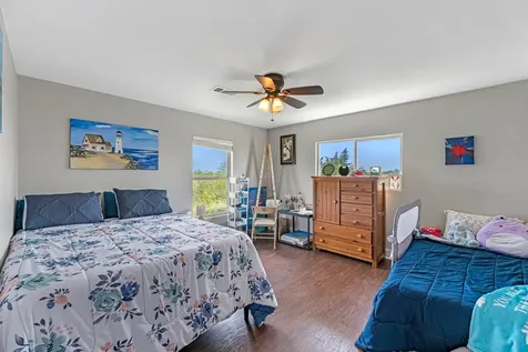 510 Flamingo Drive Smith Point TX 77514