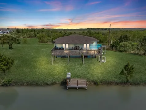 510 Flamingo Drive Smith Point TX 77514