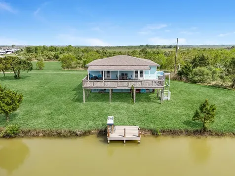 510 Flamingo Drive Smith Point TX 77514