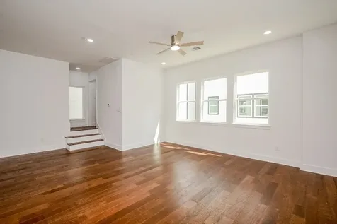 426 Sikes Street A Houston TX 77018
