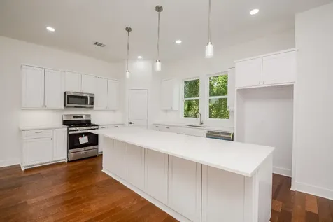 426 Sikes Street A Houston TX 77018