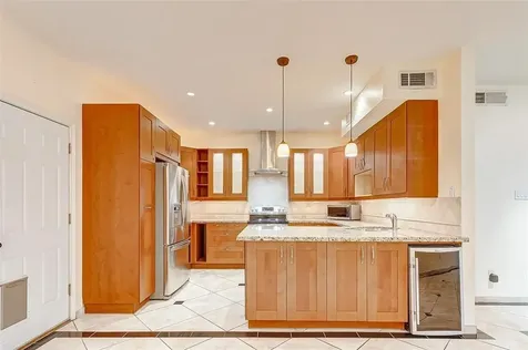 7350 Kirby Drive 5 Houston TX 77030