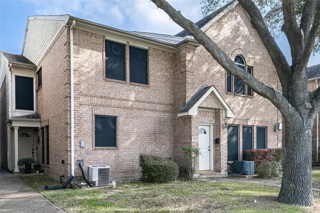 1417 Tx-146 S La Porte TX 77571