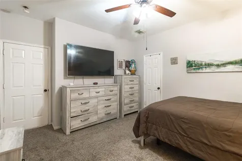 1417 Tx-146 S La Porte TX 77571