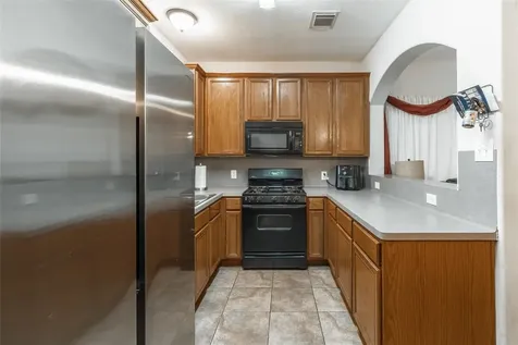 1417 Tx-146 S La Porte TX 77571