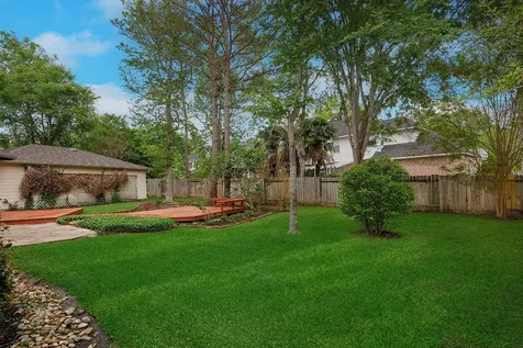 14 Heaven Tree The Woodlands TX 77382