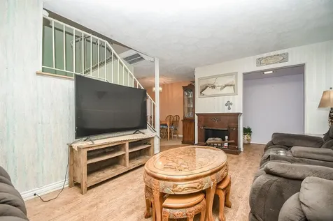 7136 Crownwest Street 7136 Houston TX 77072