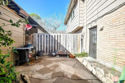 7136 Crownwest Street 7136 Houston TX 77072