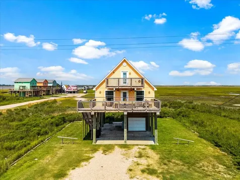 2301 Blue Water Highway Surfside Beach TX 77541