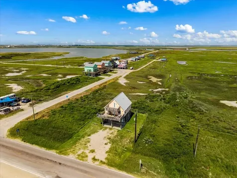 2301 Blue Water Highway Surfside Beach TX 77541