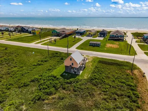 2301 Blue Water Highway Surfside Beach TX 77541