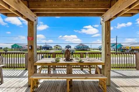 2301 Blue Water Highway Surfside Beach TX 77541