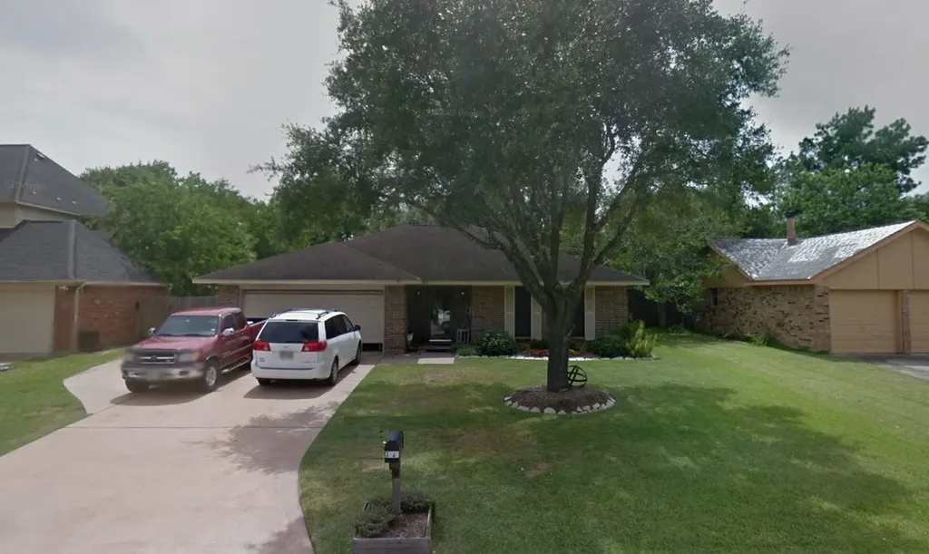 3820 Clover Drive Alvin TX 77511