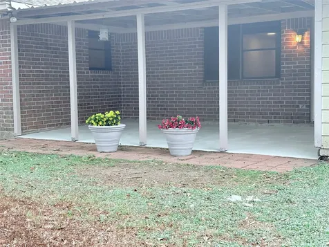 3820 Clover Drive Alvin TX 77511