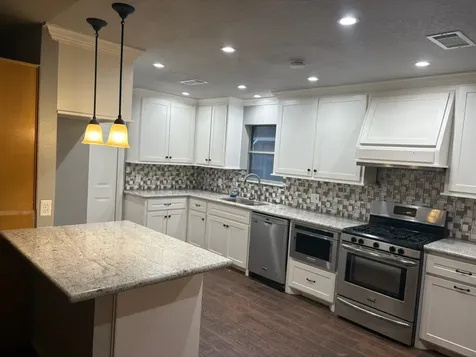 3820 Clover Drive Alvin TX 77511