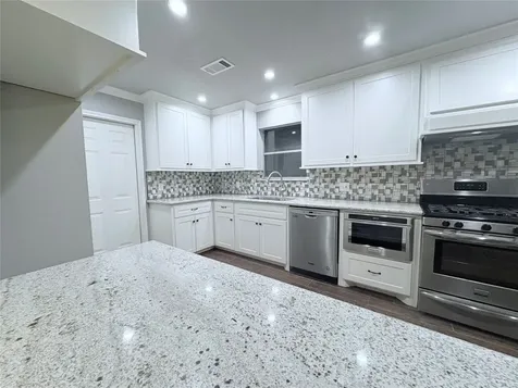 3820 Clover Drive Alvin TX 77511