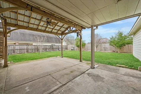 11207 Briscoe Lane Pearland TX 77584