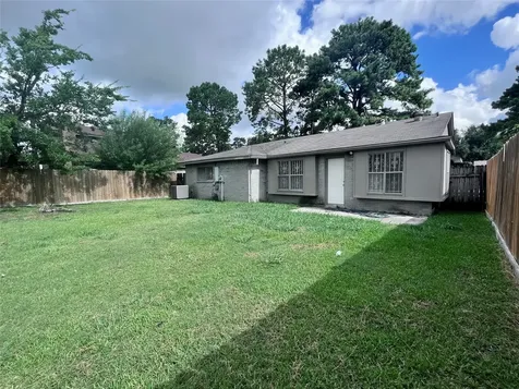 10135 Fernstone Lane Houston TX 77070