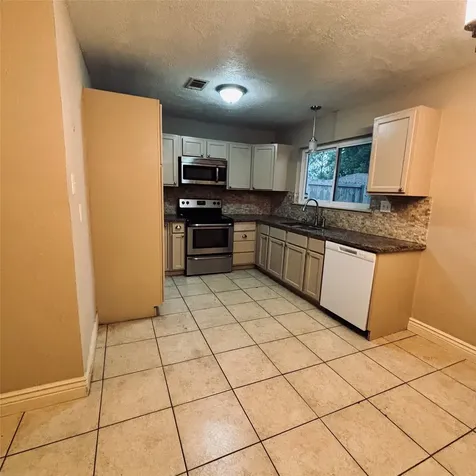 2902 19th Avenue N Texas City TX 77590