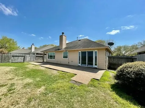 2526 Lake Dale Lane Richmond TX 77406