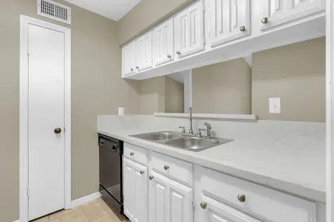 3500 Tangle Brush Drive 6 The Woodlands TX 77381