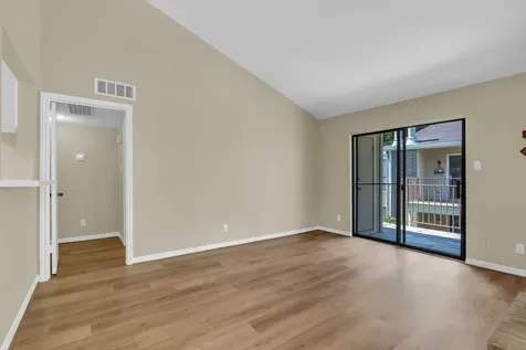 3500 Tangle Brush Drive 6 The Woodlands TX 77381