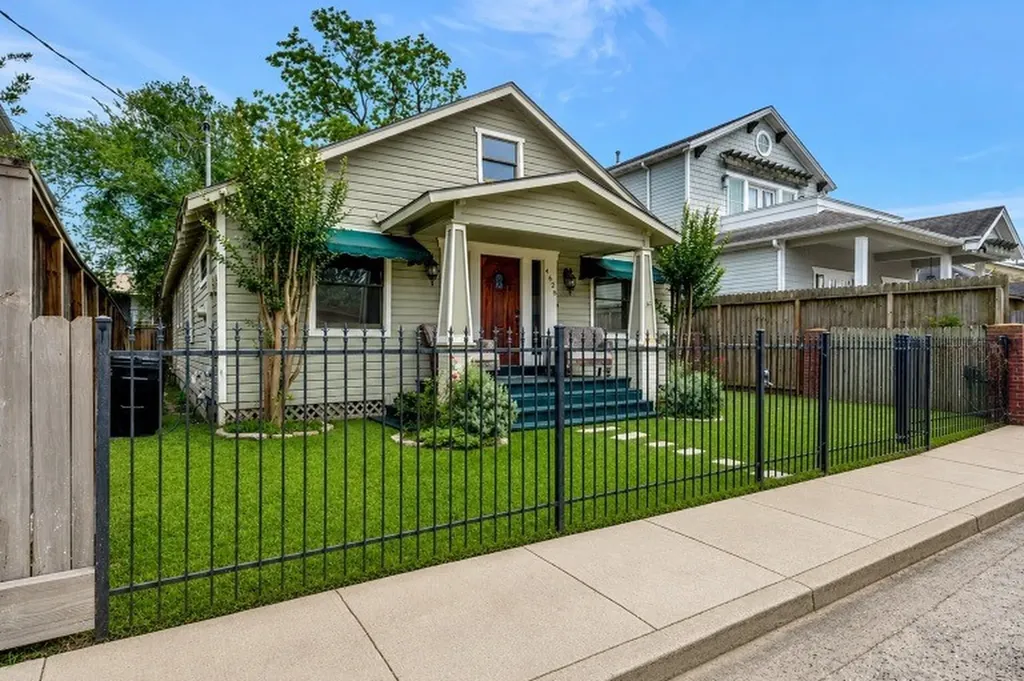 4628 Kermit Street Houston TX 77009