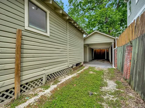 4628 Kermit Street Houston TX 77009