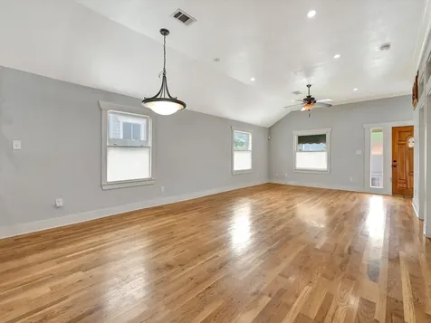 4628 Kermit Street Houston TX 77009