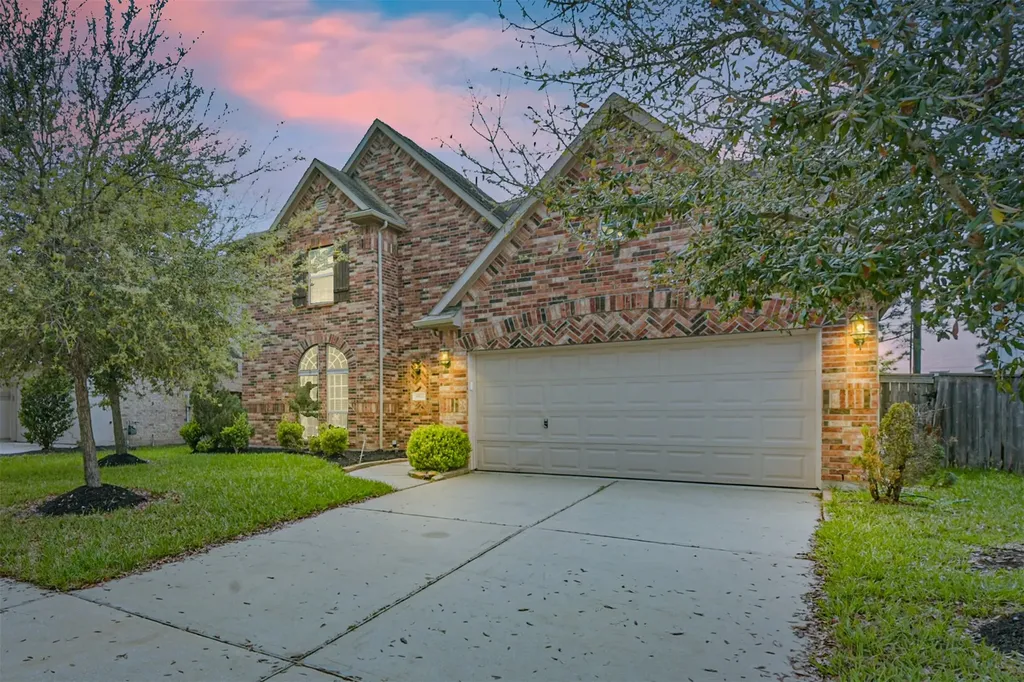 14823 Twin Waters Court Houston TX 77044