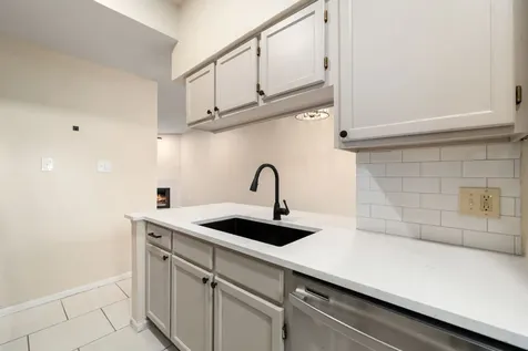 7575 Cambridge Street 1604 Houston TX 77054
