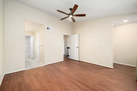 7575 Cambridge Street 1604 Houston TX 77054