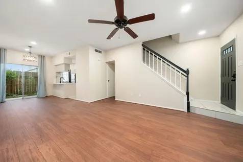 7575 Cambridge Street 1604 Houston TX 77054