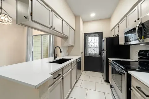 7575 Cambridge Street 1604 Houston TX 77054
