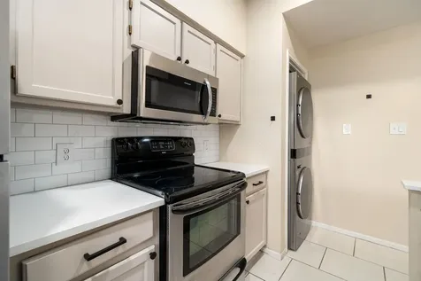 7575 Cambridge Street 1604 Houston TX 77054