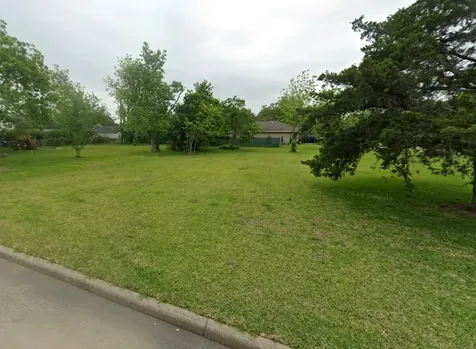 815 Bowie Street Baytown TX 77520