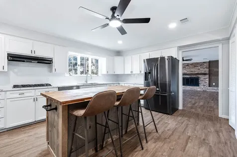 405 Karlis Drive Alvin TX 77511