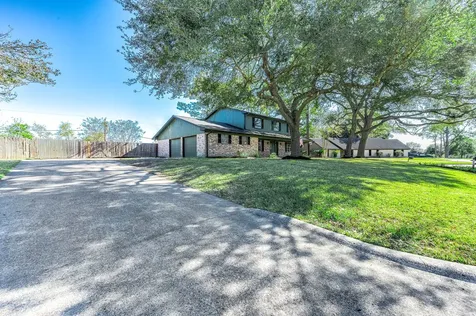 405 Karlis Drive Alvin TX 77511