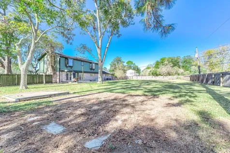 405 Karlis Drive Alvin TX 77511