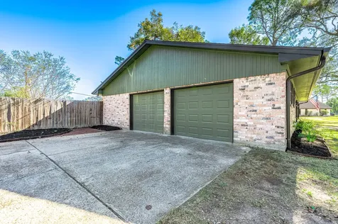 405 Karlis Drive Alvin TX 77511